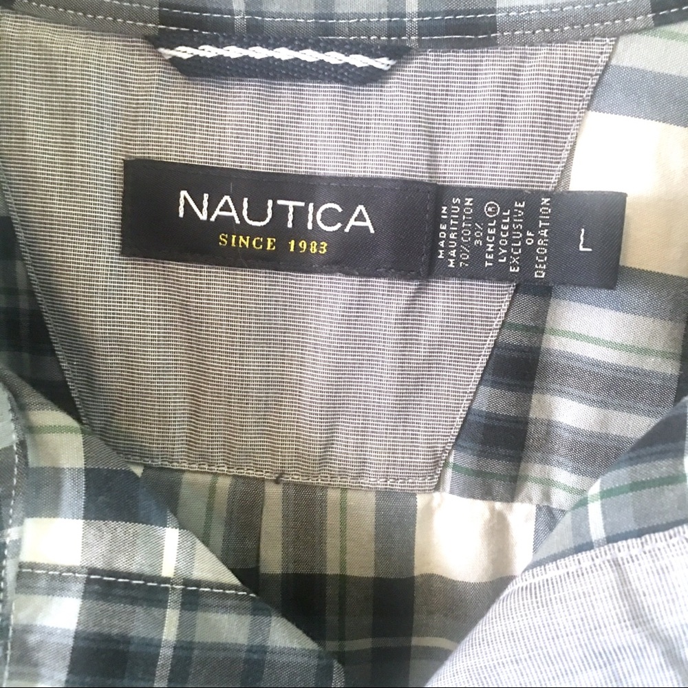 NAUTICA Plaid Button Down Shirt Size Large - Picture 3 of 6